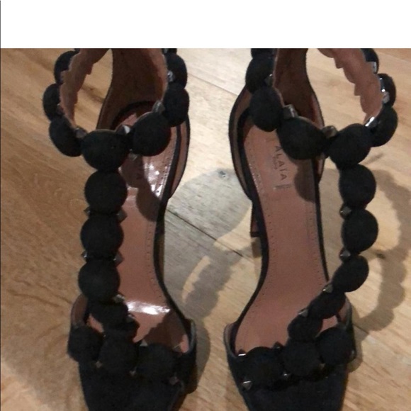 Alaia - Picture 4 of 7